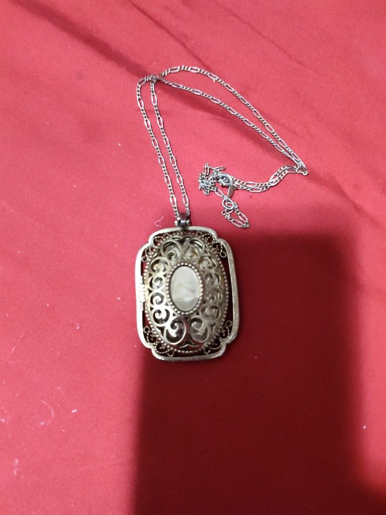 Vintage Avon Locket 