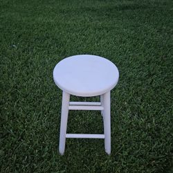 WHITE WOOD STOOL  2FT HI