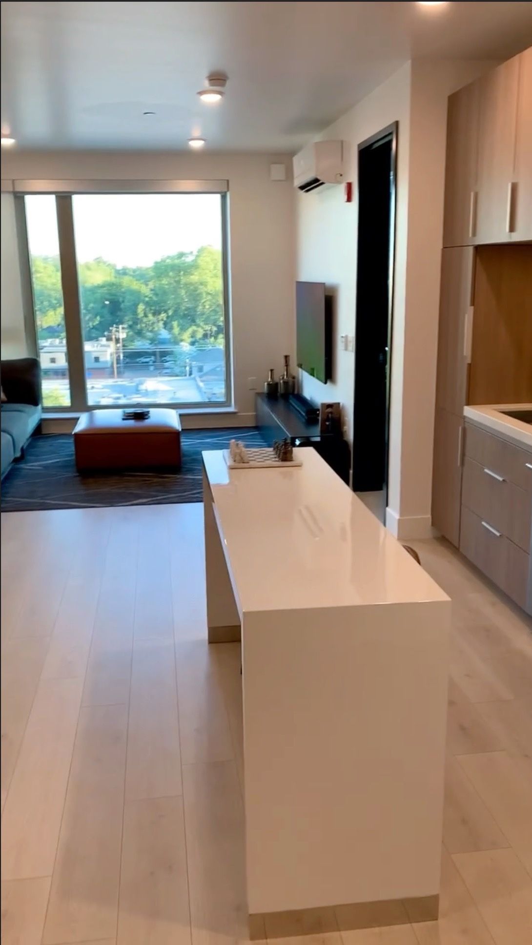 Kitchen Island / Bar Table
