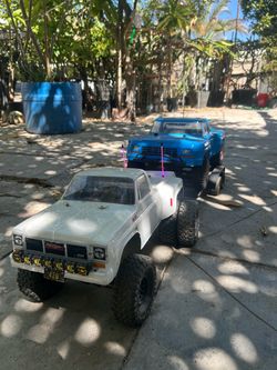 AXIAL SCX10.2 Built [ 73 GMC 3500 ]