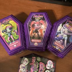 Zombies Forever Figurines