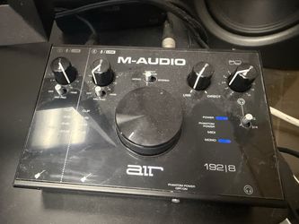 M-Audio AIR 192|8 USB-C Audio Interface – 2 Mic Preamps, MIDI