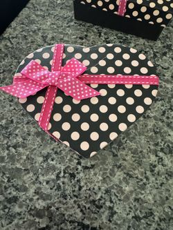 6 Heart Shape Boxes (Riverside)