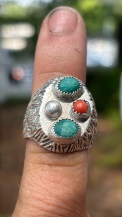 Vintage Native American Sterling Silver Turquoise and Coral Eagle Ring