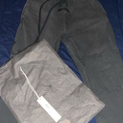 black essentials sweats size xxs