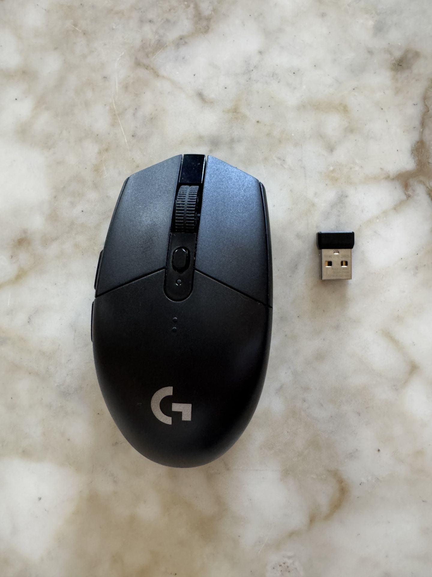 Logitech G305 LIGHTSPEED Wireless Gaming Mouse - Like New