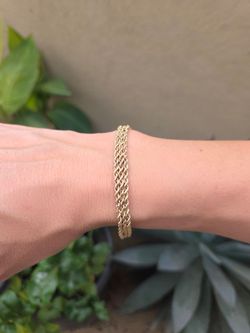 Gold bracelet