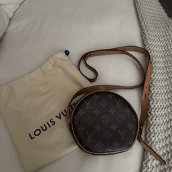 Louis Vuitton Boite Chapeau Souple Bag Monogram Canvas PM