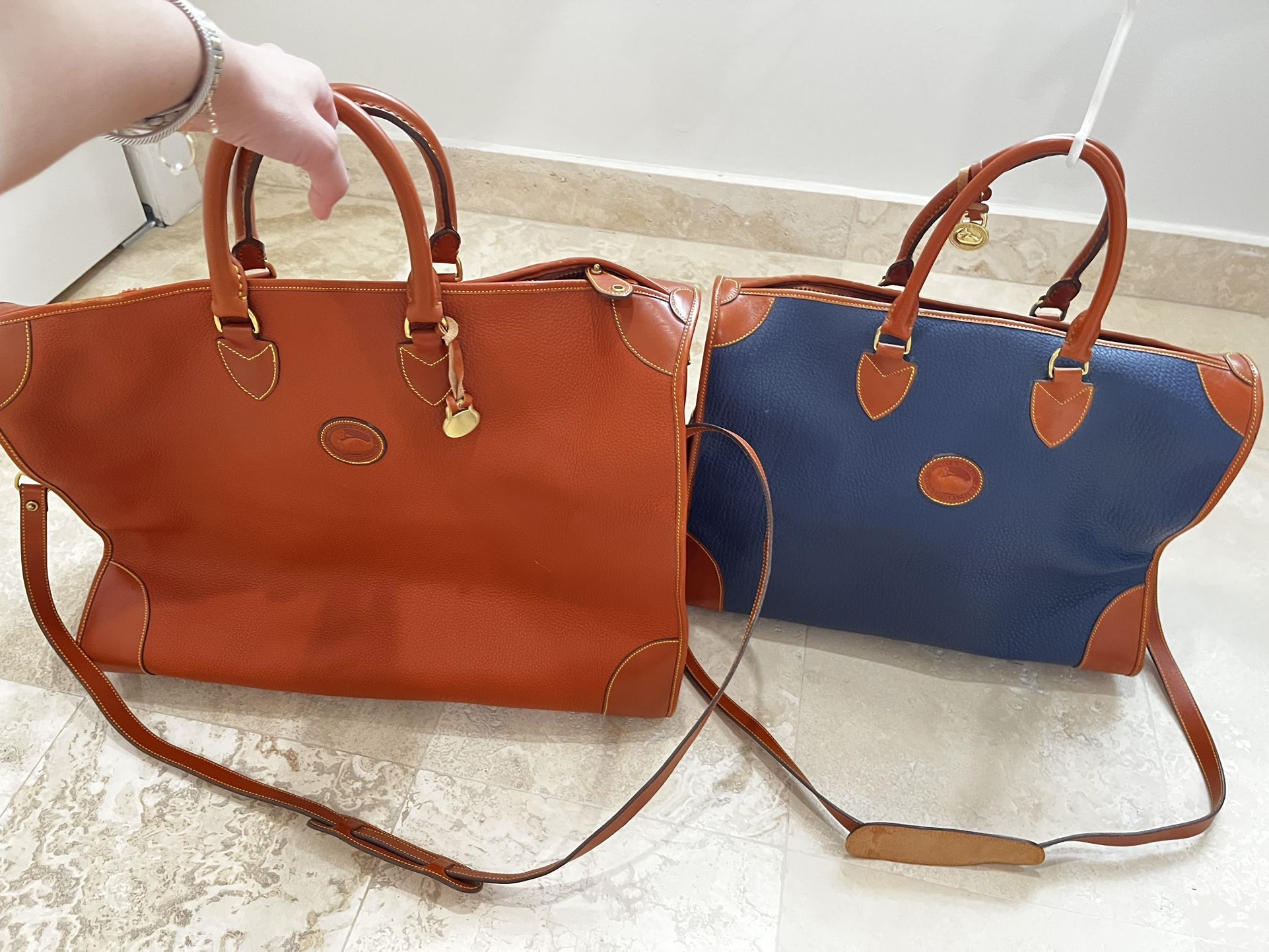 Dooney & Bourke Leather bag