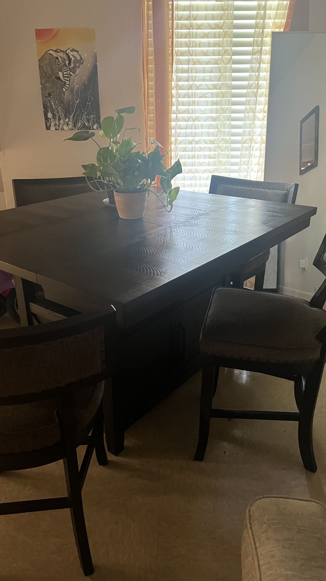 Bar Set, Table Set And TV