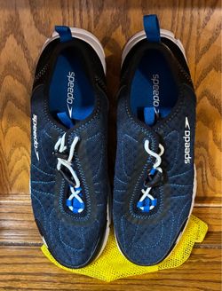 Men’s Speedo Water Shoes Size 9