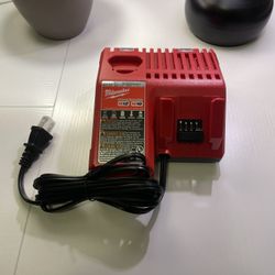 New Milwaukee Charger M12/M18