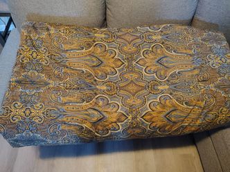 Queen reversible comforter