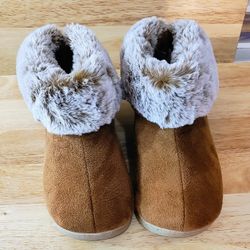 New ISOTONER FAUX FUR BOOTIES, SLIPPERS 