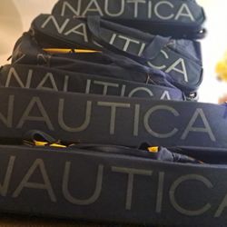 2 Large And 3 Medium Roll Away Luggage By Nautica 