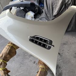 2007 Cadillac Escalade fender passenger side