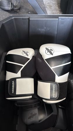 Hayabusa boxing glove S4 8oz