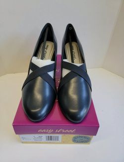 Easy Street Women’s Dress Shoes Size 9WW  Style Zaylee   Color Navy/gore