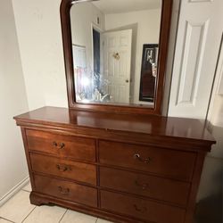 Furniture of America Toni Wood 6-Drawer Dresser with Mirror in Cherry
