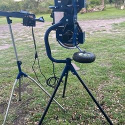 Bata-2 Pitching Machine