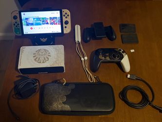 Nintendo Switch OLED Zelda Tears of the Kingdom Edition + matching pro controller