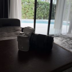 Canon EOS M50 with Canon EF-M 18-150mm f/3.5-6.3 IS STM