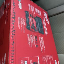 Milwaukee Vacuum M18