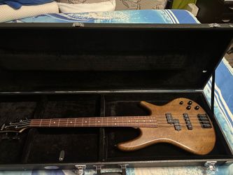 Ibanez 4 string bass with hard case