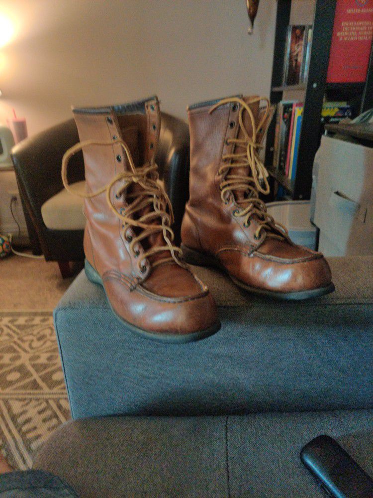 Red Wing  Boots Size 6 Women 