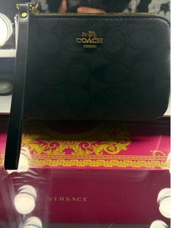 coach wrist bag
