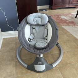 Nova Baby Swing - Like New