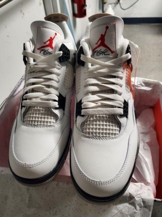 Nike Air Jordan Retro 4 White Cement 