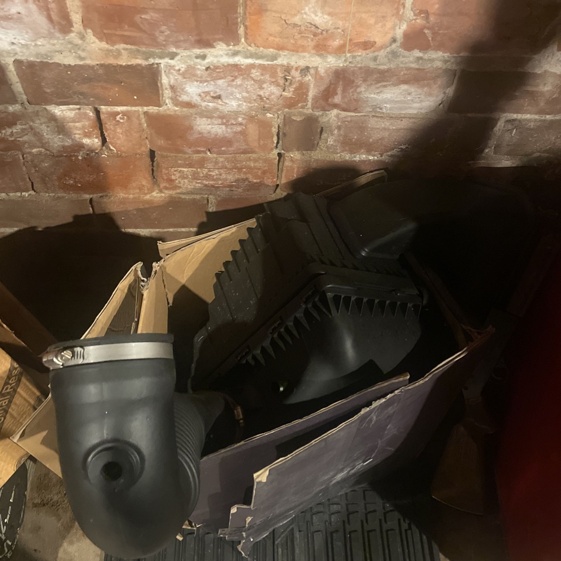 13-18 RAM 1500 Hemi STOCK COLD AIR INTAKE