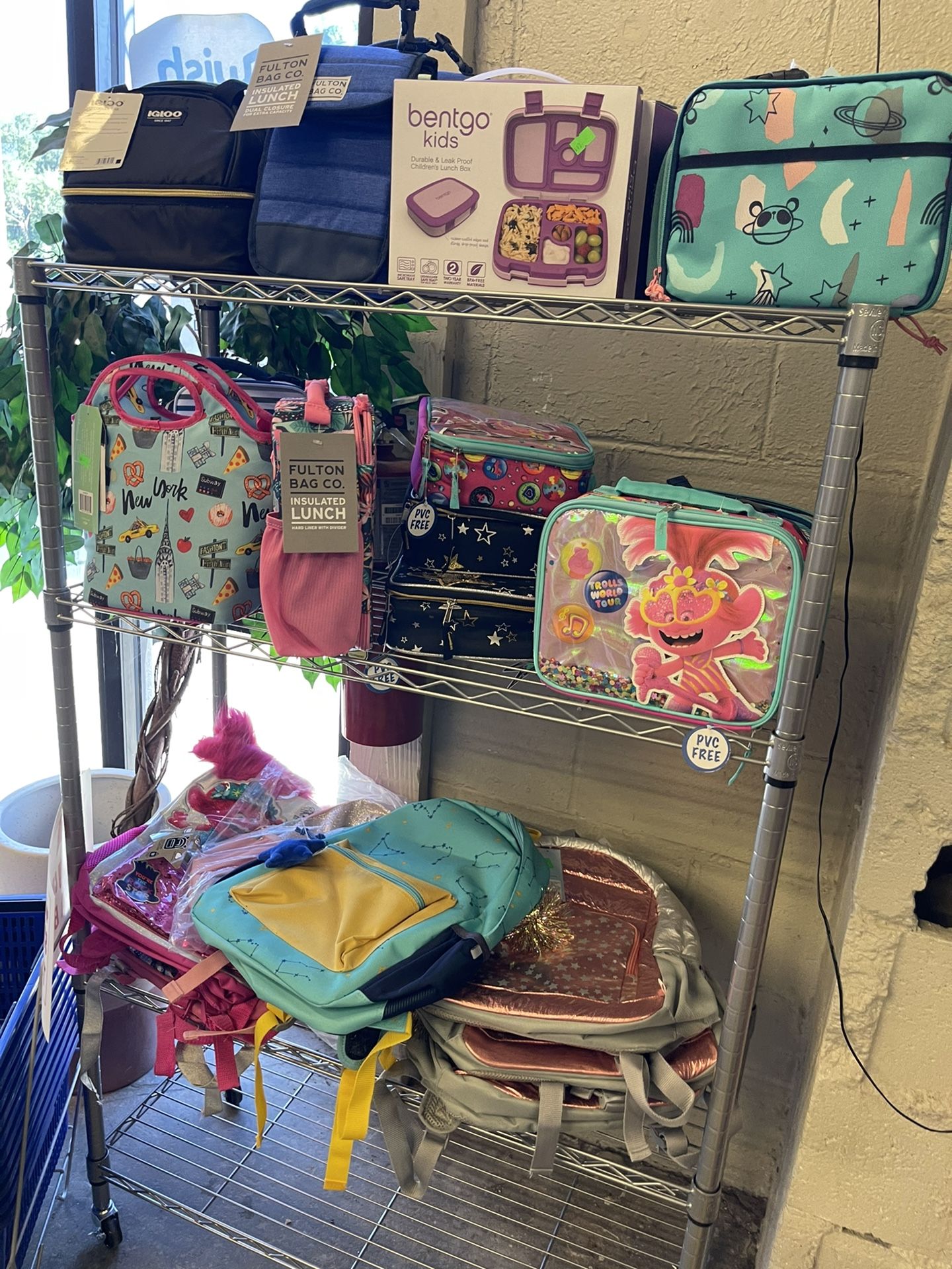 Back Packs Lunch Boxes New $6-$15