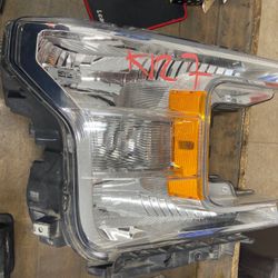 18-20 Ford F-150 Headlight Right Passenger Side Halogen