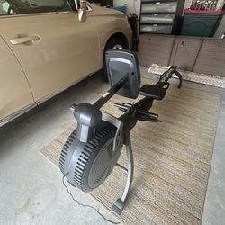 Nordic track RW200 Rowing Machine 