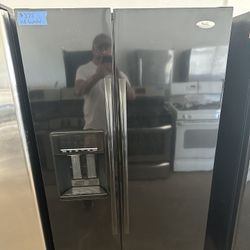Whirlpool Gold Black Side By Side Refrigerator W Ice & Water 