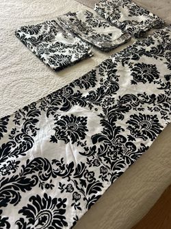Table Runners 6 total