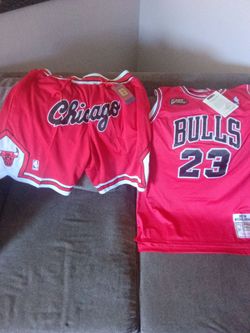 Michael Jordan  Jersey , Shorts size 2x