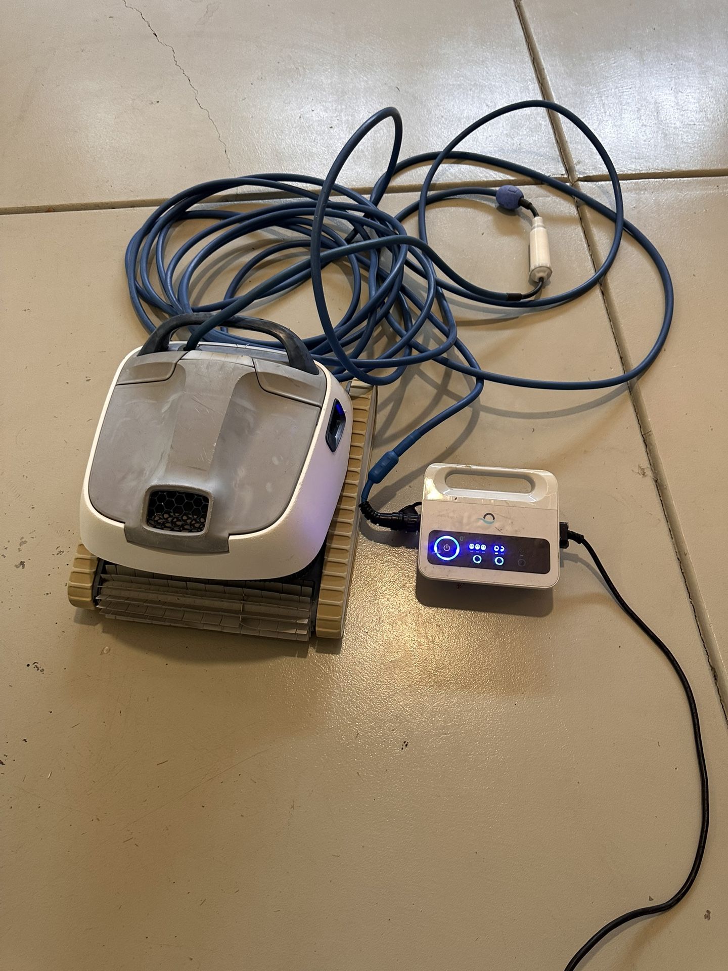 Pentair Prowler 930 Robotic Pool Cleaner – For Parts/Repair – $300 OBO