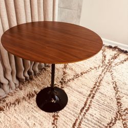 Pedestal Side Table