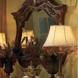 Stunning! Michael Amini /Aico “ Cortina “ Mirror!