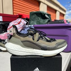 Adidas Ultraboost 21 Size 9