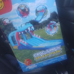 Croc Jump N Splash Park    Jumper 