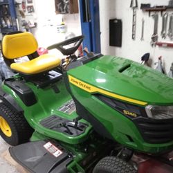 John Deere S240