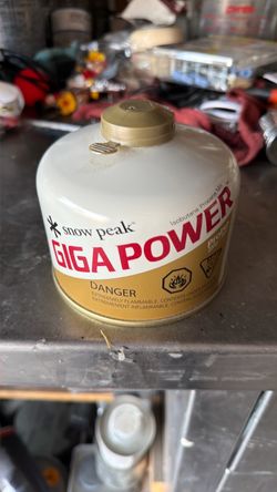 Snow Peak Giga Power Isobutane Fuel Canister