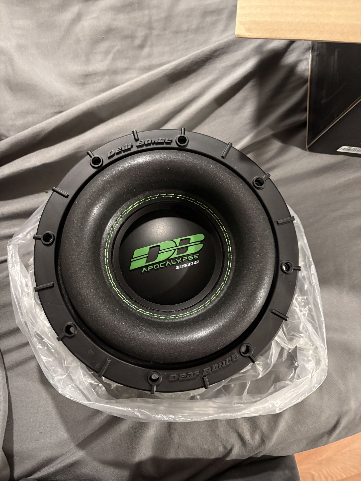 Deaf Bonce 2508 8 Inch Sub