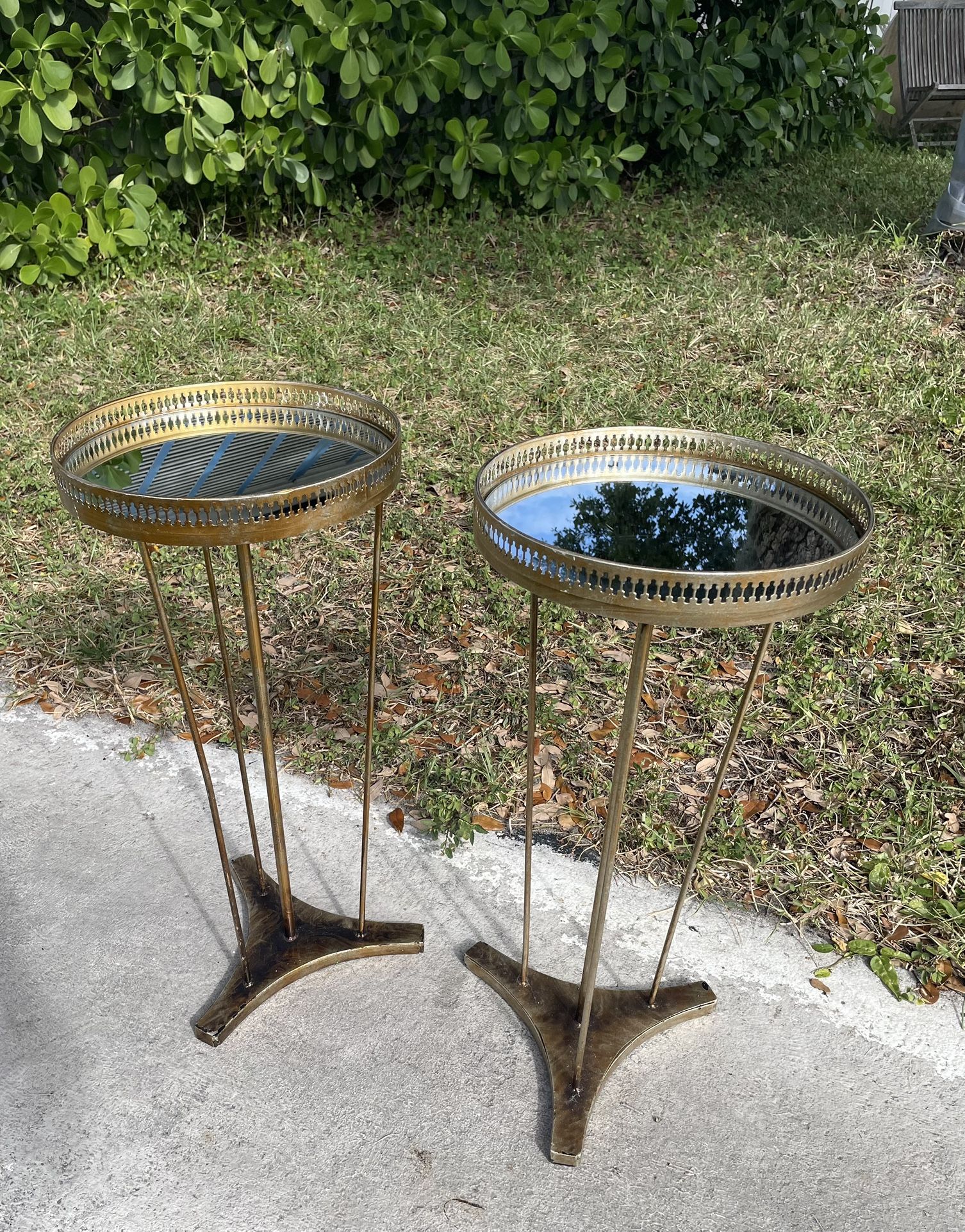 Vintage Art Deco Mirror Top Pedestal Side /End Tables