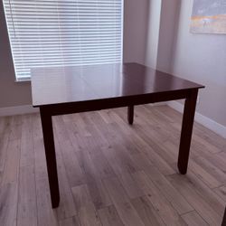 Dining table and 4 upholstered dining chairs