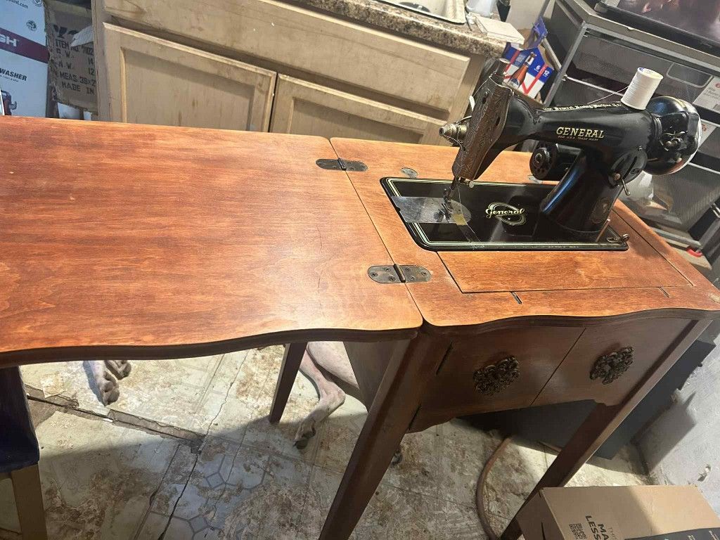 General Sewing Machine 